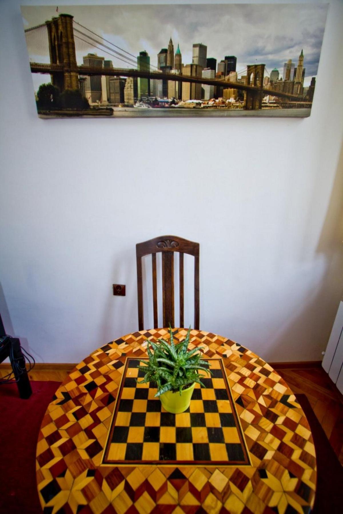 B Movie Guest Rooms Cracovie Extérieur photo